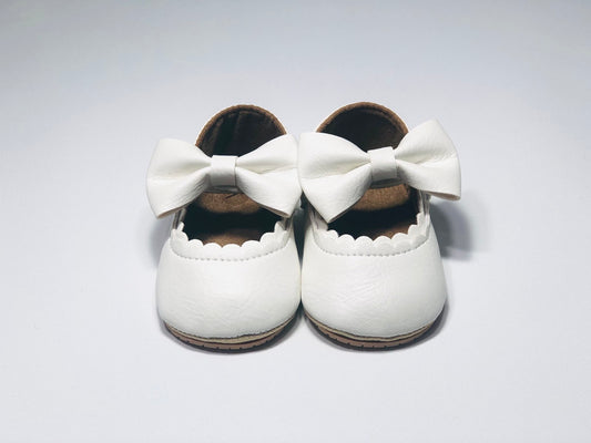 Classic Charm Baby Shoes - Ivory